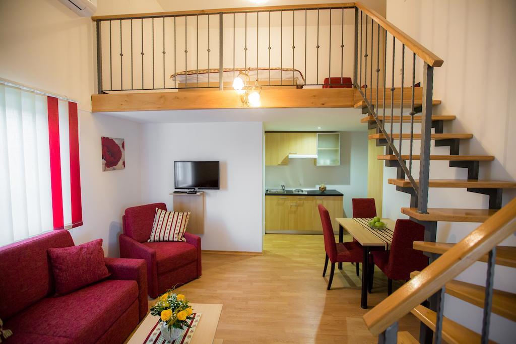 Apartments And Rooms Millennium Ogulin Δωμάτιο φωτογραφία