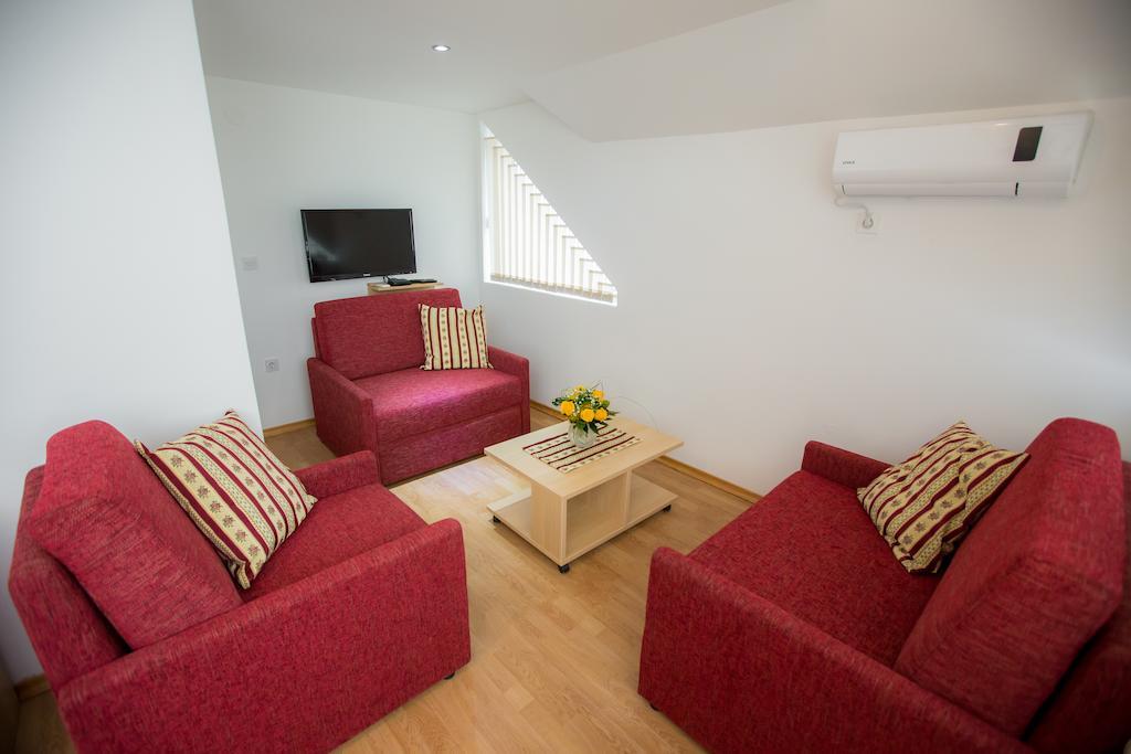 Apartments And Rooms Millennium Ogulin Δωμάτιο φωτογραφία