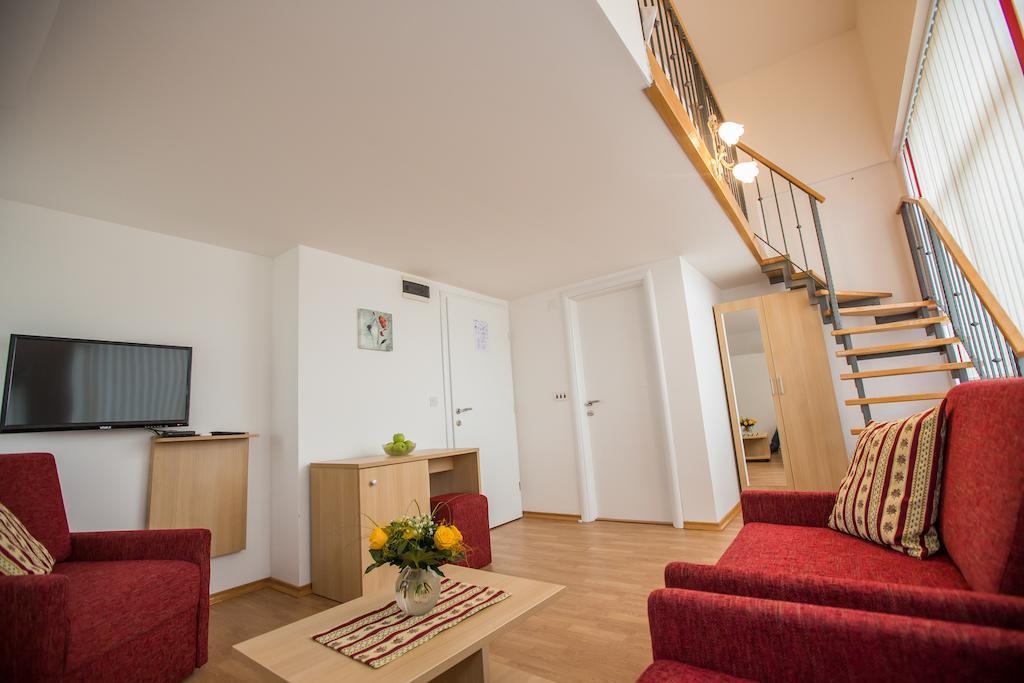 Apartments And Rooms Millennium Ogulin Δωμάτιο φωτογραφία